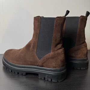 La CANADIENNE Suede Boots